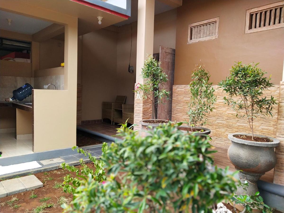 Lidah Lokal Guest House Singaraja Exterior photo